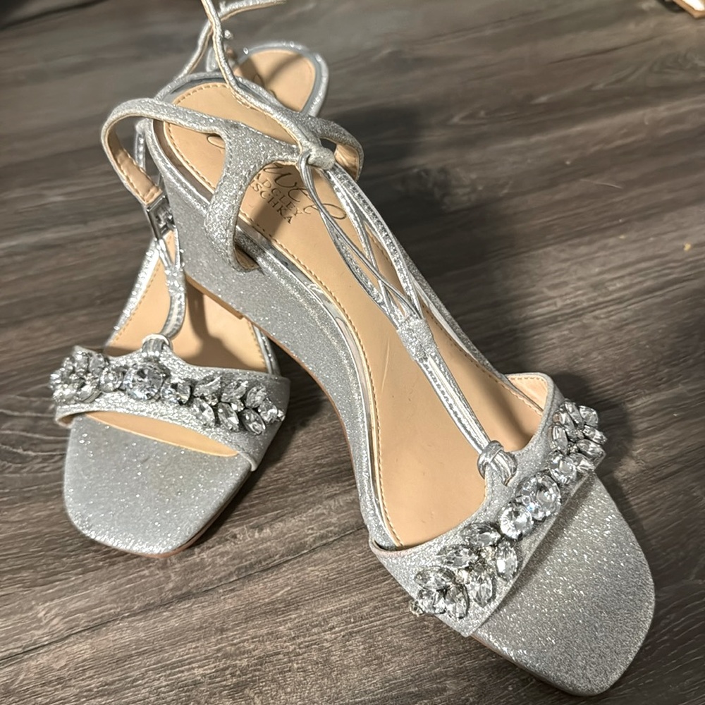 Jewel Badgley Mischka women brand new shoes size 6